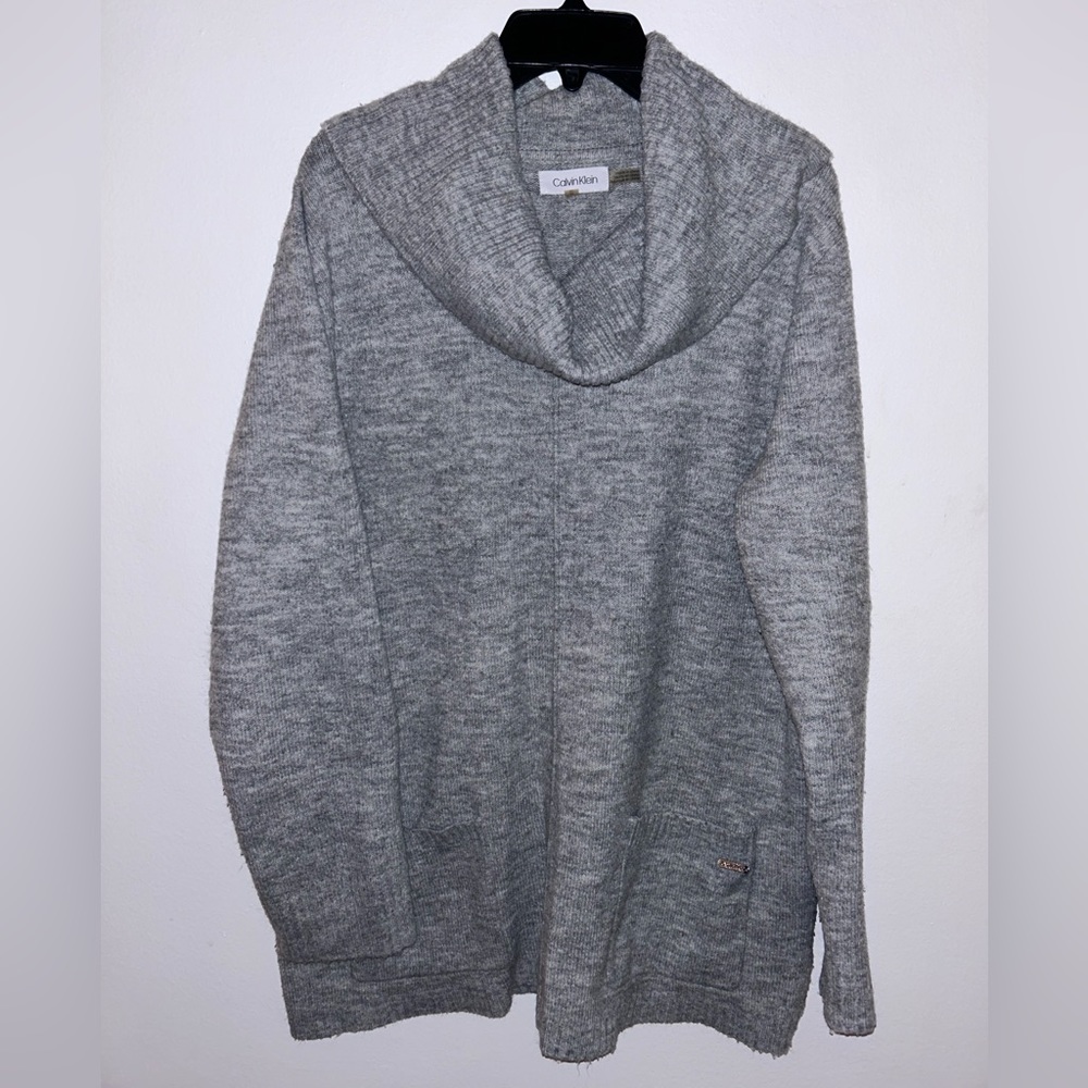 Calvin Klein cowl neck sweater. Stretchy material.